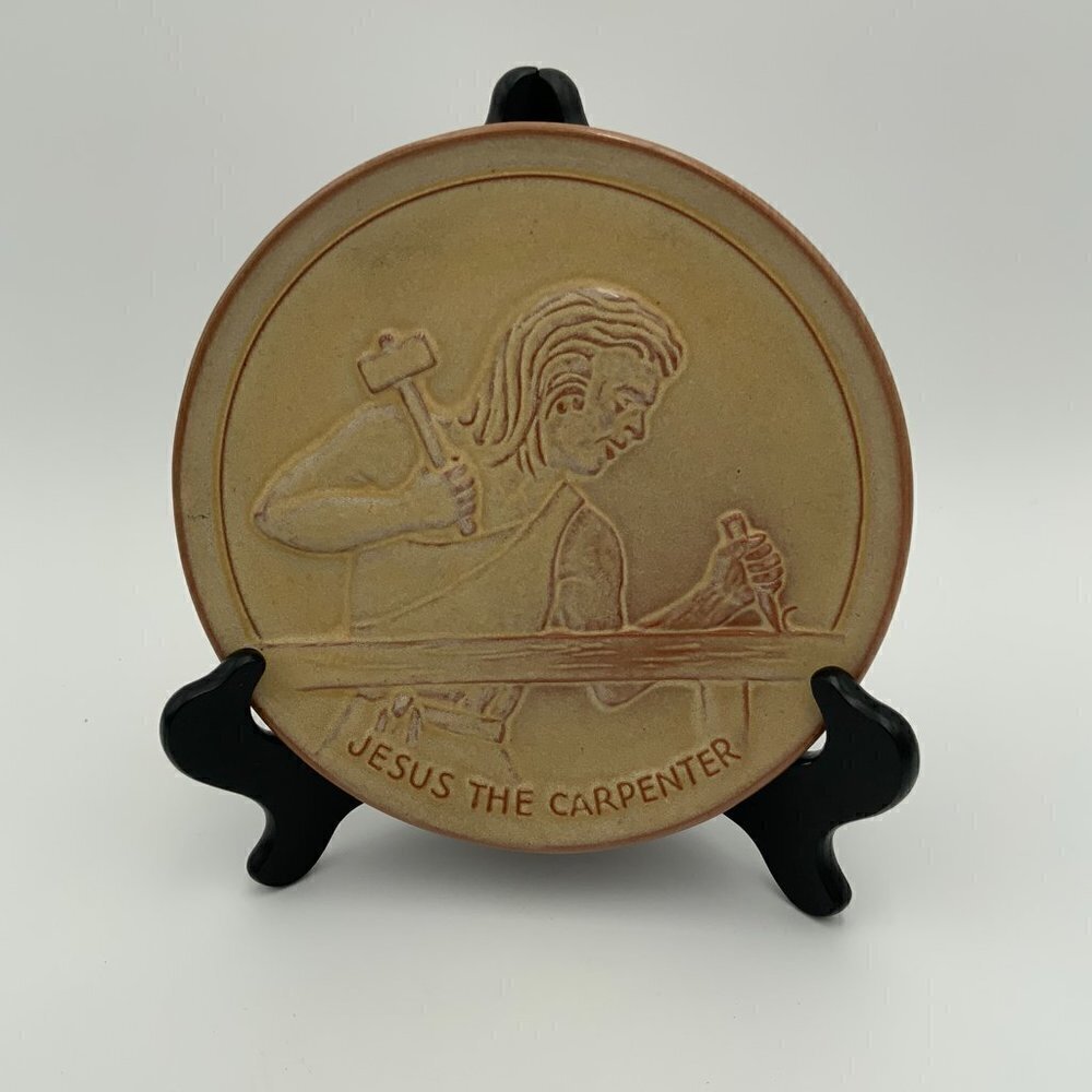 Vintage 1972 Frankoma Pottery Christmas Plate "Jesus the Carpenter" Signed - Picture 2 of 3
